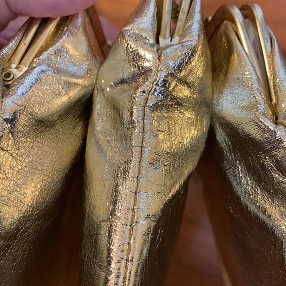 Jane Shilton genuine leather gold evening bag with three pockets & snap closure - Picture 14 of 15